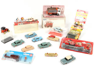 Lot 70 - DIVERS (15)