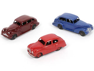 Lot 284 - DINKY TOYS (GB) (3)