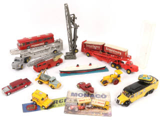 Lot 71 - DIVERS (18)