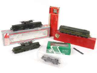 Lot 20 - DIVERS 'HO' (4)