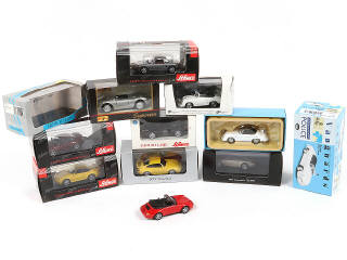 Lot 81 - DIVERS (10)