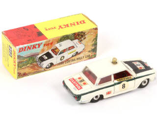 Lot 243 - DINKY TOYS (GB) (1)