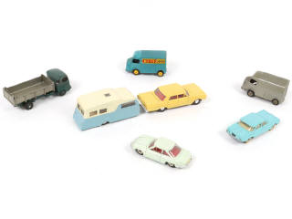 Lot 286 - DINKY TOYS (7)