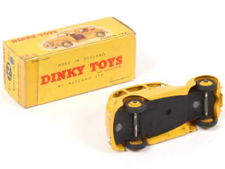 Lot 245 - DINKY TOYS (GB) (1)