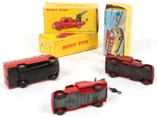 Lot 230 - DINKY TOYS (FRANCE) (3)