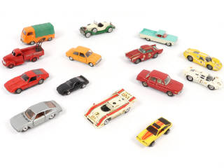 Lot 106 - DIVERS (14)