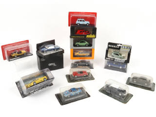 Lot 107 - DIVERS (14)