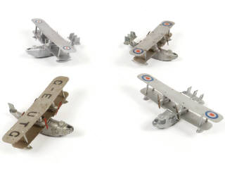 Lot 278 - DINKY TOYS (GB) (4)