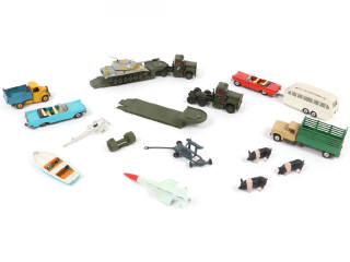 Lot 112 - DIVERS (16)