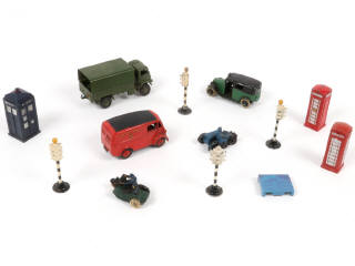 Lot 284 - DINKY TOYS (GB) (13)