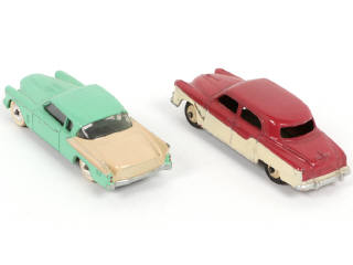 Lot 244 - DINKY TOYS (GB) (2)