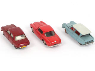 Lot 289 - DINKY TOYS (FRANCE) (3)