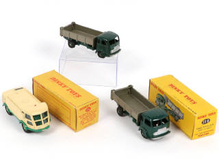 Lot 291 - DINKY TOYS (FRANCE) (3)