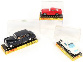 Lot 259 - DINKY TOYS (GB) (3)