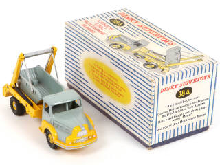 Lot 282 - DINKY TOYS (FRANCE) (1)