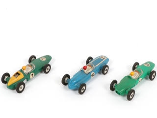 Lot 254 - DINKY TOYS (GB) (3)