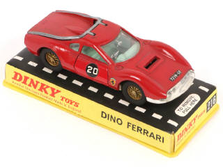 Lot 255 - DINKY TOYS (GB) (3)