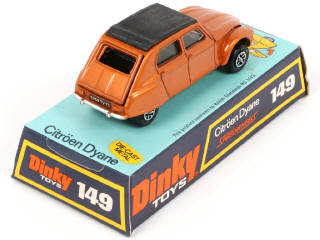 Lot 253 - DINKY TOYS (GB) (3)