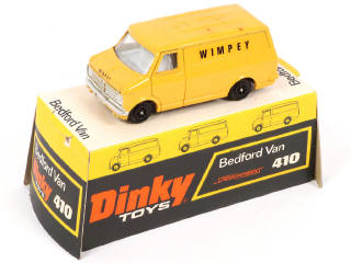 Lot 253 - DINKY TOYS (GB) (3)