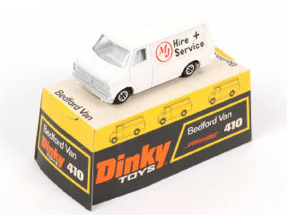 Lot 253 - DINKY TOYS (GB) (3)