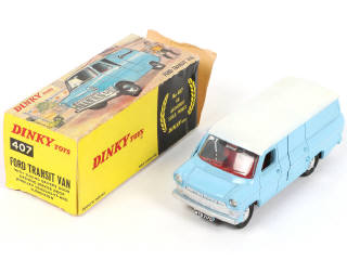 Lot 241 - DINKY TOYS (GB) (2)