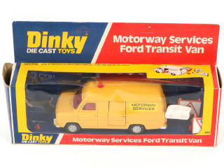Lot 241 - DINKY TOYS (GB) (2)