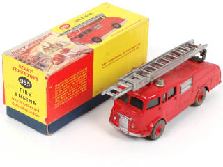 Lot 249 - DINKY TOYS (GB) (2)