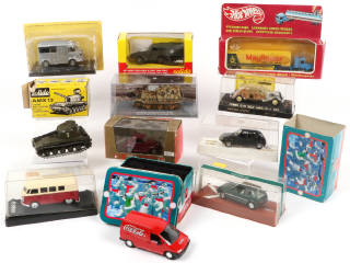 Lot 52 - DIVERS (11)