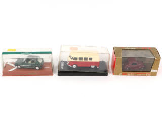 Lot 52 - DIVERS (11)