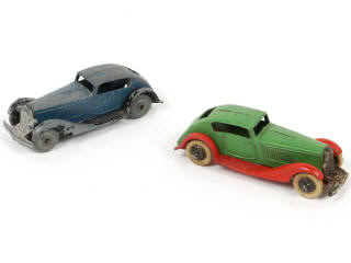 Lot 286 - DINKY TOYS (FRANCE) (2)