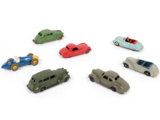 Lot 266 - DINKY TOYS (GB) (7)