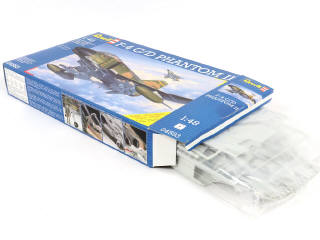 Lot 10 - REVELL (USA) (6)