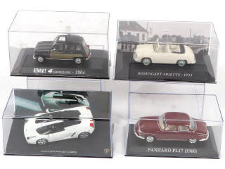 Lot 53 - DIVERS (12)