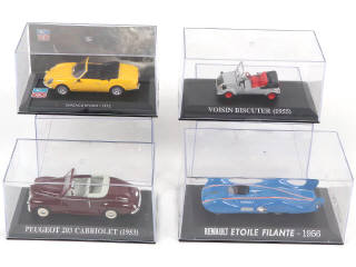 Lot 54 - DIVERS (12)