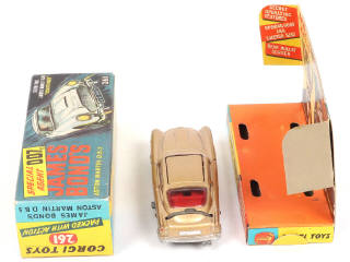 Lot 151 - CORGI TOYS (GB) (1)