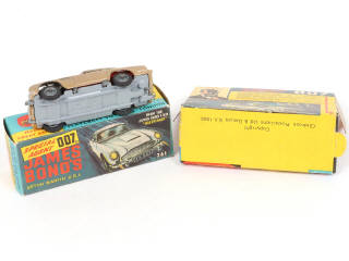 Lot 151 - CORGI TOYS (GB) (1)