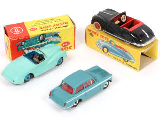 Lot 251 - DINKY TOYS (GB) (3)
