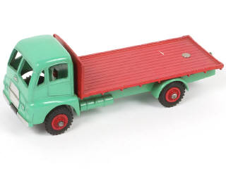 Lot 231 - DINKY TOYS (GB) (1)