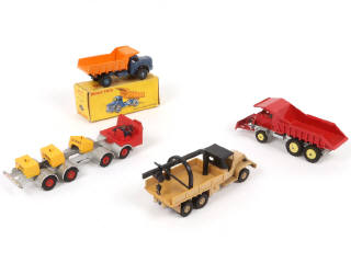 Lot 271 - DINKY TOYS (4)