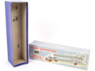 Lot 270 - DINKY TOYS (2)