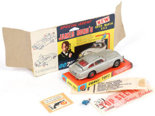 Lot 157 - CORGI TOYS (GB) (1)