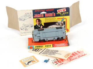 Lot 157 - CORGI TOYS (GB) (1)