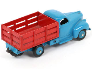 Lot 264 - DINKY TOYS (FRANCE) (1)