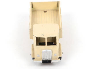 Lot 262 - DINKY TOYS (FRANCE) (1)