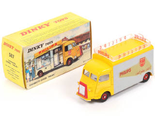 Lot 328 - DINKY TOYS (FRANCE) (1)