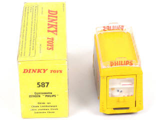 Lot 328 - DINKY TOYS (FRANCE) (1)