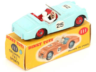 Lot 235 - DINKY TOYS (GB) (1)