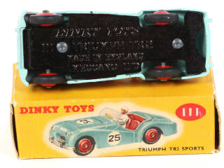 Lot 235 - DINKY TOYS (GB) (1)