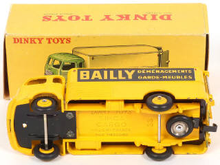 Lot 331 - DINKY TOYS (FRANCE) (1)