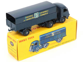 Lot 330 - DINKY TOYS (FRANCE) (1)